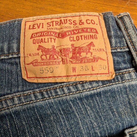Levi's 559 Jeans Relaxed Straight Denim Cotton Men's Size 36x30 Distressed Blue - Picture 12 of 13